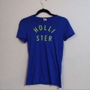 2 for $20 🌸 Hollister T-shirt vintage look